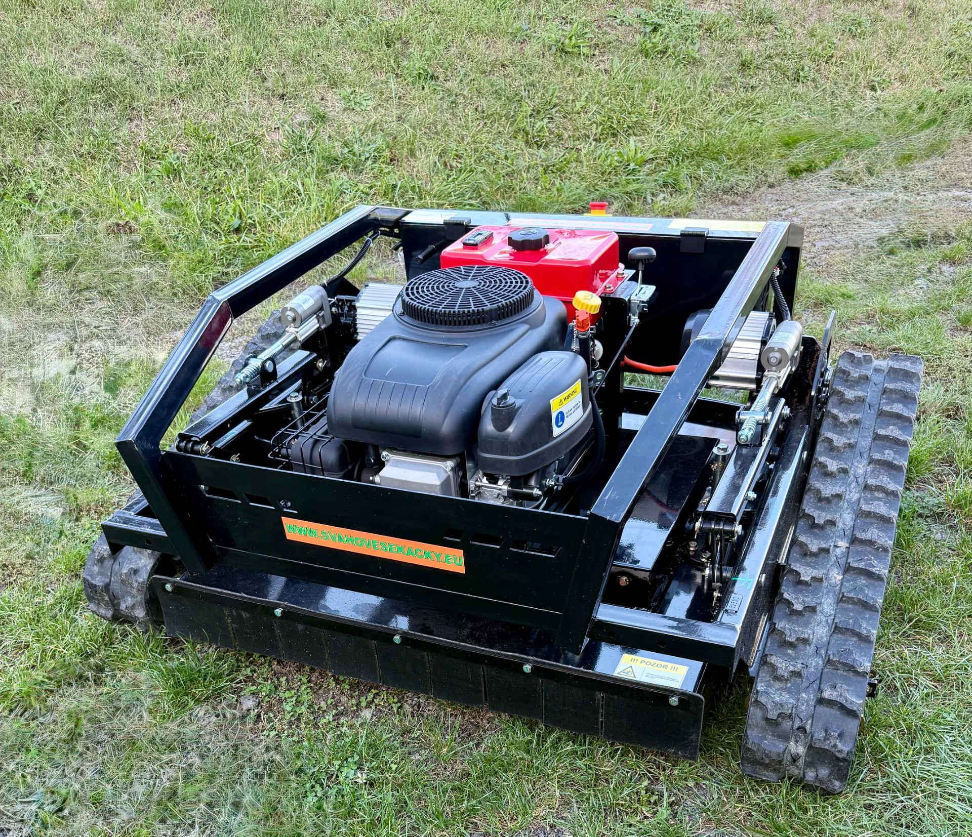 Svahová sekačka s motorem 608cc - šířka sečení 100cm